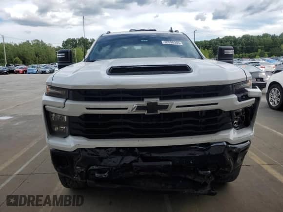 2024 Chevrolet Silverado 2500HD Custom с VIN 2GC4YME75R1132258, выставлен на аукционе Copart как лот 69998305 с пробегом 87 232 миль миль и Списание • Salvage title. История ставок и продаж доступна на DreamBid. Изображение 5.