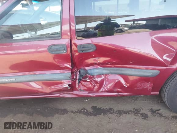 2005 Chevrolet Venture с VIN 1GNDV03E15D134940, выставлен на аукционе IAAI как лот 42432980 с пробегом 172 633 миль миль и . История ставок и продаж доступна на DreamBid. Изображение 6.
