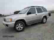 2002 Nissan Pathfinder SE with VIN JN8DR09Y62W733996, listed as a Copart auction lot 71295015 with 136,176 mi miles and Clean title. Bid and sale history available at DreamBid. Image 1.