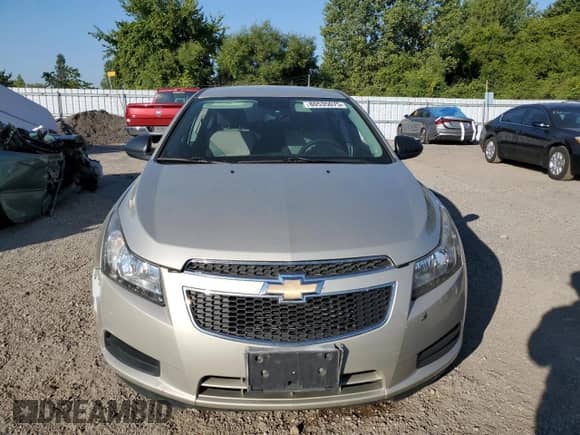 2014 Chevrolet Cruze 2LS z VIN 1G1PL5SH6E7155262, wystawiony jako Copart lot #80535075 z przebiegiem 272 970 mil mil oraz Czysty tytuł • Clean title. Historia ofert i sprzedaży dostępna na DreamBid. Obrazek 5.