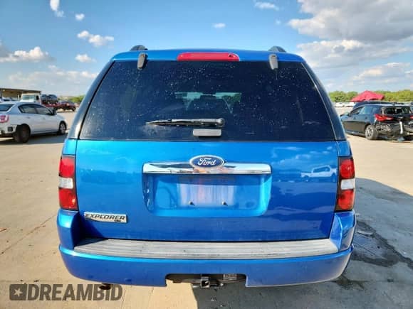 2010 Ford Explorer XLT с VIN 1FMEU6DE1AUA96360, выставлен на аукционе Copart как лот 83951065 с пробегом 186 358 миль миль и Списание • Salvage title. История ставок и продаж доступна на DreamBid. Изображение 6.