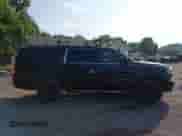 2017 Chevrolet Suburban LT с VIN 1GNSKHKC0HR199980, выставлен на аукционе IAAI как лот 42551849 с пробегом 145 340 миль миль и . История ставок и продаж доступна на DreamBid. Изображение 14.