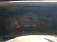 2003 GMC Sierra 1500 SLE z VIN 2GTEC19V831300489, wystawiony jako Copart lot #82320705 z przebiegiem 146 528 mil mil oraz Szkoda całkowita • Salvage title. Historia ofert i sprzedaży dostępna na DreamBid. Obrazek 9.