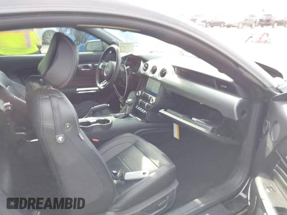 2023 Ford Mustang EcoBoost с VIN 1FA6P8TH4P5112129, выставлен на аукционе IAAI как лот 42065880 с пробегом 27 716 миль миль и . История ставок и продаж доступна на DreamBid. Изображение 5.