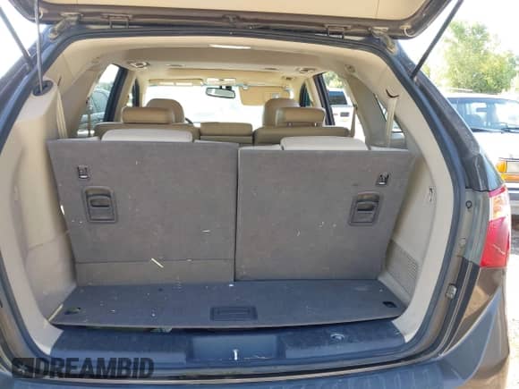 2009 Hyundai Veracruz Limited с VIN KM8NU13C09U083002, выставлен на аукционе IAAI как лот 42876609 с пробегом 235 588 миль миль и . История ставок и продаж доступна на DreamBid. Изображение 12.