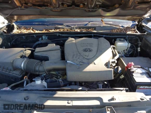 2018 Toyota Tacoma SR5 with VIN 5TFSZ5AN8JX150047, listed as a IAAI auction lot 43474593 with 38,427 mi miles and . Bid and sale history available at DreamBid. Image 10.