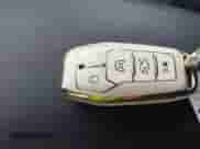 2017 Ford Explorer Limited z VIN 1FM5K8F84HGB88645, wystawiony jako IAAI lot #43043691 z przebiegiem 107 229 mil mil oraz . Historia ofert i sprzedaży dostępna na DreamBid. Obrazek 11.