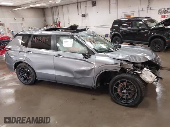 2023 Mitsubishi Outlander SE с VIN JA4J4UA88PZ058684, выставлен на аукционе IAAI как лот 42881145 с пробегом 61 440 миль миль и . История ставок и продаж доступна на DreamBid. Изображение 14.