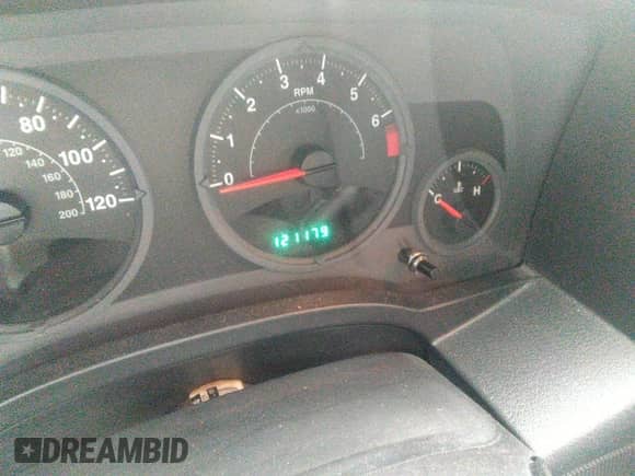 2008 Jeep Compass Sport with VIN 1J8FT47W58D616728, listed as a IAAI auction lot 43398564 with 121,179 mi miles and . Bid and sale history available at DreamBid. Image 7.