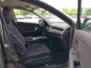 2020 Honda HR-V LX z VIN 3CZRU6H30LM711089, wystawiony jako IAAI lot #42349088 z przebiegiem 71 160 mil mil oraz . Historia ofert i sprzedaży dostępna na DreamBid. Obrazek 5.