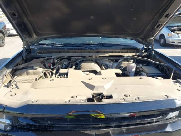 2018 Chevrolet Silverado 1500 LT with VIN 3GCUKRECXJG264567, listed as a IAAI auction lot 43422265 with 83,551 mi miles and . Bid and sale history available at DreamBid. Image 10.