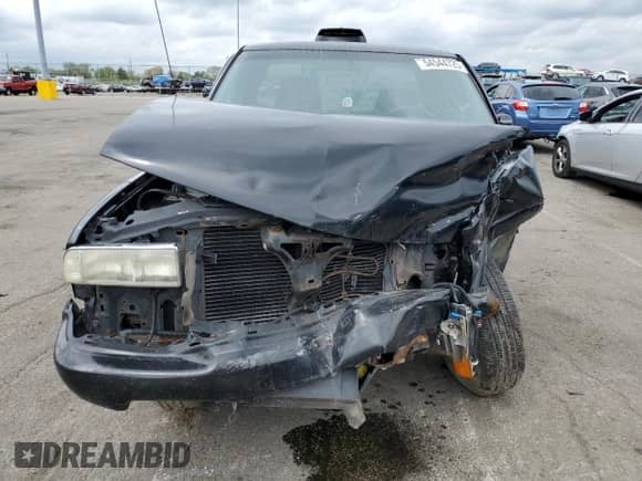 2001 Chevrolet S-10 LS с VIN 1GCCS195518152001, выставлен на аукционе Copart как лот 54544725 с пробегом 196 263 миль миль и Списание • Salvage title. История ставок и продаж доступна на DreamBid. Изображение 5.