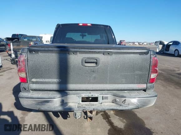 2006 Chevrolet Silverado 1500HD LT2 с VIN 1GCGK13U66F189448, выставлен на аукционе IAAI как лот 41475314 с пробегом 259 502 миль миль и . История ставок и продаж доступна на DreamBid. Изображение 16.