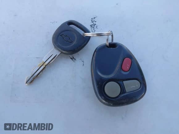 2002 Chevrolet Silverado 1500 LS with VIN 2GCEC19TX21415253, listed as a IAAI auction lot 41788212 with 146,312 mi miles and . Bid and sale history available at DreamBid. Image 11.