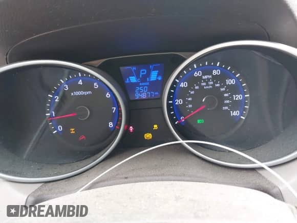 2013 Hyundai Tucson Limited с VIN KM8JUCAC4DU622369, выставлен на аукционе IAAI как лот 42755740 с пробегом 94 877 миль миль и . История ставок и продаж доступна на DreamBid. Изображение 7.