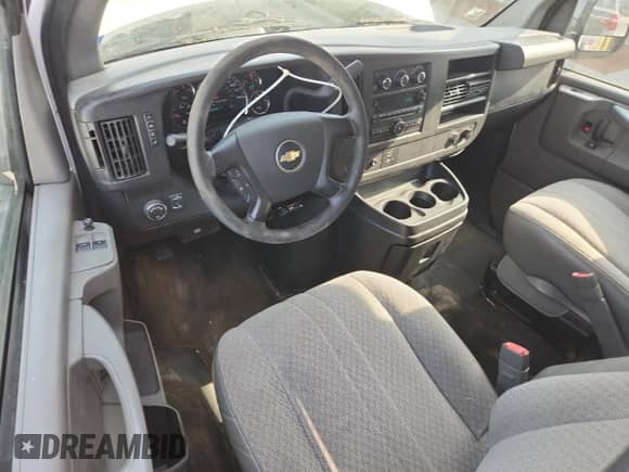 2014 Chevrolet Express Passenger LT с VIN 1GAZGYFG5E1128475, выставлен на аукционе Copart как лот 69014825 с пробегом 136 430 миль миль и На запчасти • Non repairable. История ставок и продаж доступна на DreamBid. Изображение 8.