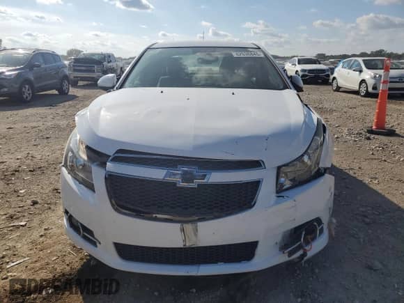 2014 Chevrolet Cruze 1LT z VIN 1G1PC5SB5E7480206, wystawiony jako Copart lot #82038845 z przebiegiem 92 700 mil mil oraz Szkoda całkowita • Salvage title. Historia ofert i sprzedaży dostępna na DreamBid. Obrazek 5.
