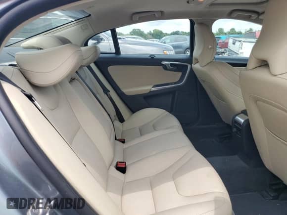 2017 Volvo S60 Inscription Platinum с VIN LYV402TM4HB130597, выставлен на аукционе Copart как лот 64957945 с пробегом 51 115 миль миль и Списание • Salvage title. История ставок и продаж доступна на DreamBid. Изображение 10.