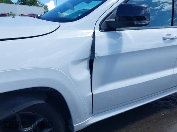 2020 Jeep Grand Cherokee Limited X с VIN 1C4RJFBG5LC333430, выставлен на аукционе IAAI как лот 42263194 с пробегом 40 712 миль миль и . История ставок и продаж доступна на DreamBid. Изображение 17.