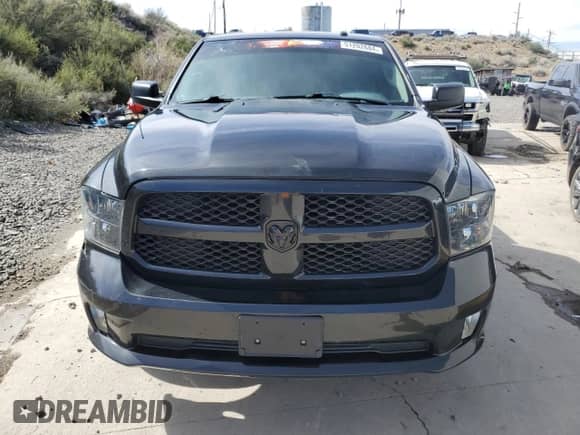 2017 Ram 1500 Express z VIN 3C6JR6AT6HG711139, wystawiony jako Copart lot #51202684 z przebiegiem 85 535 mil mil oraz Szkoda całkowita • Salvage title. Historia ofert i sprzedaży dostępna na DreamBid. Obrazek 5.