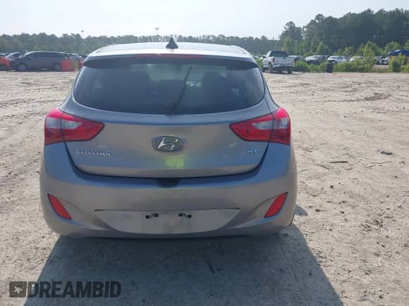 2013 Hyundai Elantra с VIN KMHD35LE2DU052124, выставлен на аукционе IAAI как лот 42479691 с пробегом 93 096 миль миль и . История ставок и продаж доступна на DreamBid. Изображение 16.