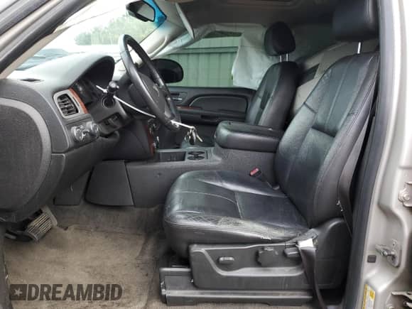 2009 Chevrolet Tahoe с VIN 1GNFK135X9R287655, выставлен на аукционе Copart как лот 72024565 с пробегом 204 859 миль миль и На запчасти • Non repairable. История ставок и продаж доступна на DreamBid. Изображение 7.