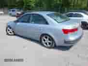 2007 Hyundai Sonata SE z VIN 5NPEU46FX7H190884, wystawiony jako IAAI lot #42558994 z przebiegiem 75 936 mil mil oraz . Historia ofert i sprzedaży dostępna na DreamBid. Obrazek 3.