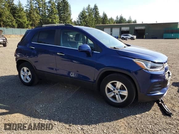 2017 Chevrolet Trax LT with VIN 3GNCJLSB2HL187967, listed as a Copart auction lot 81013005 with 43,138 mi miles and Salvage title. Bid and sale history available at DreamBid. Image 4.