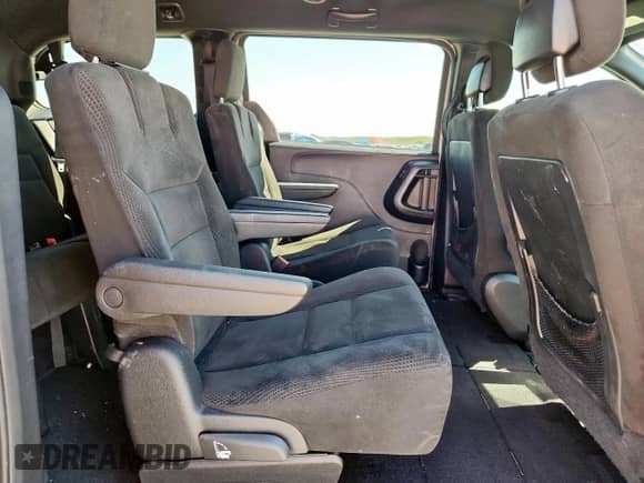 2017 Dodge Grand Caravan SE z VIN 2C4RDGBG0HR550184, wystawiony jako Copart lot #81712195 z przebiegiem 89 256 mil mil oraz Szkoda całkowita • Salvage title. Historia ofert i sprzedaży dostępna na DreamBid. Obrazek 11.