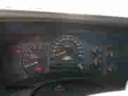 2003 GMC Sierra 1500 SLE z VIN 2GTEK19V931325873, wystawiony jako Copart lot #65036575 z przebiegiem 132 184 mil mil oraz Nie do naprawy • Non repairable. Historia ofert i sprzedaży dostępna na DreamBid. Obrazek 9.