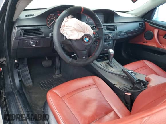 2011 BMW 3 Series 335i xDrive z VIN WBAKF9C53BE262231, wystawiony jako Copart lot #86313685 z przebiegiem 100 800 mil mil oraz Szkoda całkowita • Salvage title. Historia ofert i sprzedaży dostępna na DreamBid. Obrazek 8.