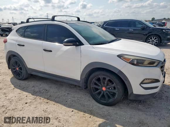 2017 Hyundai Tucson Limited with VIN KM8J33A27HU552446, listed as a Copart auction lot 71497215 with 105,121 mi miles and Clean title. Bid and sale history available at DreamBid. Image 4.