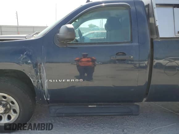 2012 Chevrolet Silverado 1500 Work Truck z VIN 1GCNCPEA0CZ111381, wystawiony jako Copart lot #56338645 z przebiegiem 100 112 mil mil oraz Szkoda całkowita • Salvage title. Historia ofert i sprzedaży dostępna na DreamBid. Obrazek 7.