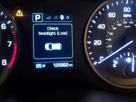 2016 Hyundai Tucson Limited with VIN KM8J3CA2XGU075977, listed as a IAAI auction lot 42736123 with 120,962 mi miles and . Bid and sale history available at DreamBid. Image 15.