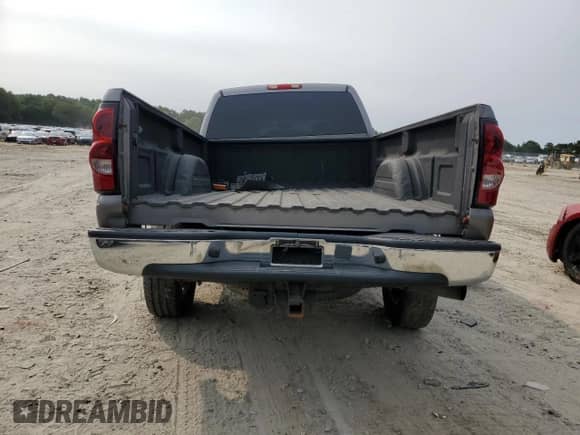 2007 Chevrolet Silverado 3500 SRW Wrk Trk с VIN 1GCHK33D07F192038, выставлен на аукционе Copart как лот 59364455 с пробегом 329 746 миль миль и Списание • Salvage title. История ставок и продаж доступна на DreamBid. Изображение 6.