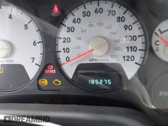 2008 Dodge 1500 ST z VIN 1D7HA18K28J104237, wystawiony jako IAAI lot #42434185 z przebiegiem 185 275 mil mil oraz . Historia ofert i sprzedaży dostępna na DreamBid. Obrazek 15.