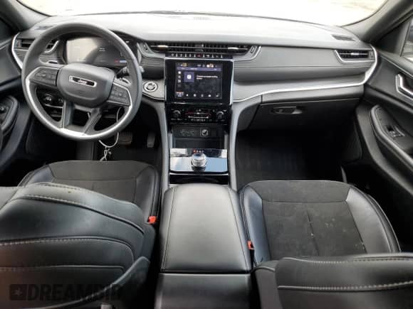 2023 Jeep Grand Cherokee Laredo z VIN 1C4RJJAG1P8879865, wystawiony jako Copart lot #71516035 z przebiegiem 18 657 mil mil oraz Szkoda całkowita • Salvage title. Historia ofert i sprzedaży dostępna na DreamBid. Obrazek 8.