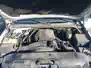 2005 Chevrolet Avalanche LS z VIN 3GNGK22G15G262702, wystawiony jako IAAI lot #43319532 z przebiegiem 170 111 mil mil oraz . Historia ofert i sprzedaży dostępna na DreamBid. Obrazek 10.