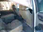 2017 Chevrolet Suburban Premier z VIN 1GNSCJKC8HR349936, wystawiony jako IAAI lot #41321102 z przebiegiem 131 594 mil mil oraz . Historia ofert i sprzedaży dostępna na DreamBid. Obrazek 8.