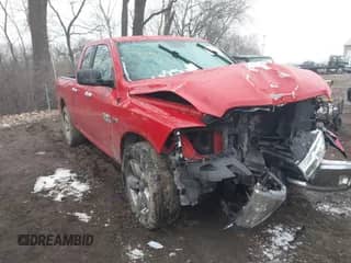 2014 Ram 1500 Big Horn z VIN 1C6RR7GT4ES372904, wystawiony jako IAAI lot #41564475 z przebiegiem 183 357 mil mil oraz . Historia ofert i sprzedaży dostępna na DreamBid. Obrazek 1.