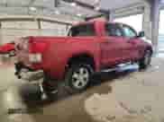 2012 Toyota Tundra z VIN 5TFDW5F15CX248446, wystawiony jako Copart lot #86131595 z przebiegiem 122 801 mil mil oraz Nie do naprawy • Non repairable. Historia ofert i sprzedaży dostępna na DreamBid. Obrazek 3.