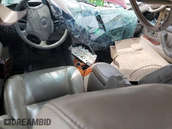 2006 Toyota Tundra Limited z VIN 5TBET38116S528236, wystawiony jako Copart lot #63235285 z przebiegiem Nie podano mil oraz Nie do naprawy • Non repairable. Historia ofert i sprzedaży dostępna na DreamBid. Obrazek 8.