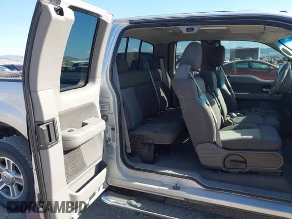 2006 Ford F-150 XLT with VIN 1FTPX14556NB49795, listed as a IAAI auction lot 43412377 with 243,071 mi miles and . Bid and sale history available at DreamBid. Image 8.