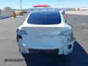 2021 Tesla Model Y Long Range с VIN 5YJYGDEE3MF219908, выставлен на аукционе IAAI как лот 43170922 с пробегом Не указан миль и . История ставок и продаж доступна на DreamBid. Изображение 16.