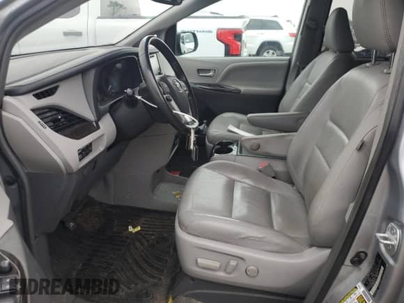 2017 Toyota Sienna XLE с VIN 5TDYZ3DC6HS836547, выставлен на аукционе Copart как лот 81298025 с пробегом 163 881 миль миль и Чистый • Clean title. История ставок и продаж доступна на DreamBid. Изображение 7.