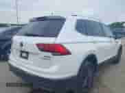 2022 Volkswagen Tiguan SE с VIN 3VV2B7AX2NM165433, выставлен на аукционе IAAI как лот 42512783 с пробегом 39 713 миль миль и . История ставок и продаж доступна на DreamBid. Изображение 4.