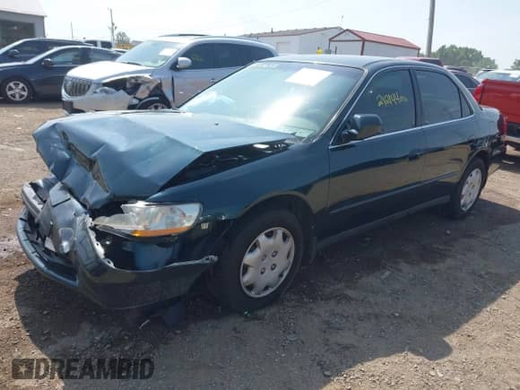 2000 Honda Accord LX с VIN 1HGCG5644YA146571, выставлен на аукционе IAAI как лот 42633658 с пробегом 212 144 миль миль и . История ставок и продаж доступна на DreamBid. Изображение 2.