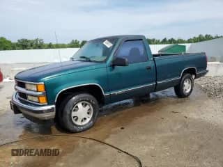 1998 Chevrolet Silverado 1500 with VIN 1GCEC14R9WZ161169, listed as a Copart auction lot 65908815 with 106,967 mi miles and Salvage title. Bid and sale history available at DreamBid. Image 1.