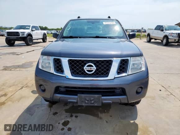 2011 Nissan Pathfinder S z VIN 5N1AR1NN6BC633927, wystawiony jako Copart lot #71745755 z przebiegiem 156 172 mil mil oraz Szkoda całkowita • Salvage title. Historia ofert i sprzedaży dostępna na DreamBid. Obrazek 5.