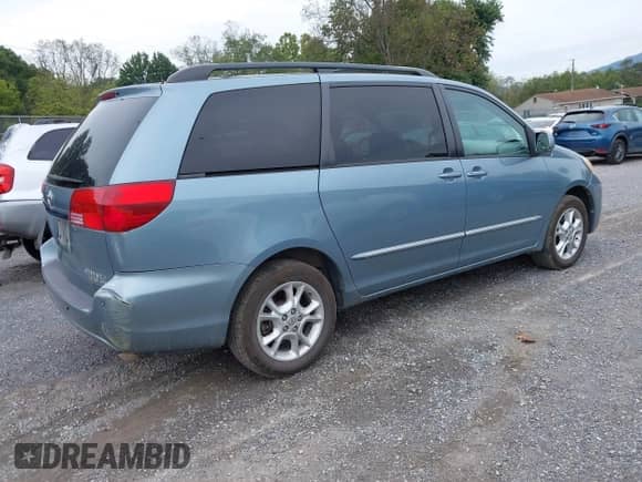 2004 Toyota Sienna XLE z VIN 5TDBA22C44S025060, wystawiony jako IAAI lot #43325185 z przebiegiem 230 015 mil mil oraz . Historia ofert i sprzedaży dostępna na DreamBid. Obrazek 4.